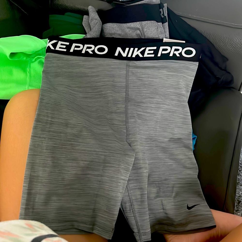 NIKE PRO SHORTS